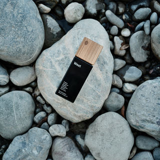 Parfum, Duft, Studiofotografie, Produktfotografie, Storytelling, Western, Zürich, Luxemburg, Produkt im Kontext, Produkt, Accessoires, Kurzfilm, Product Placement