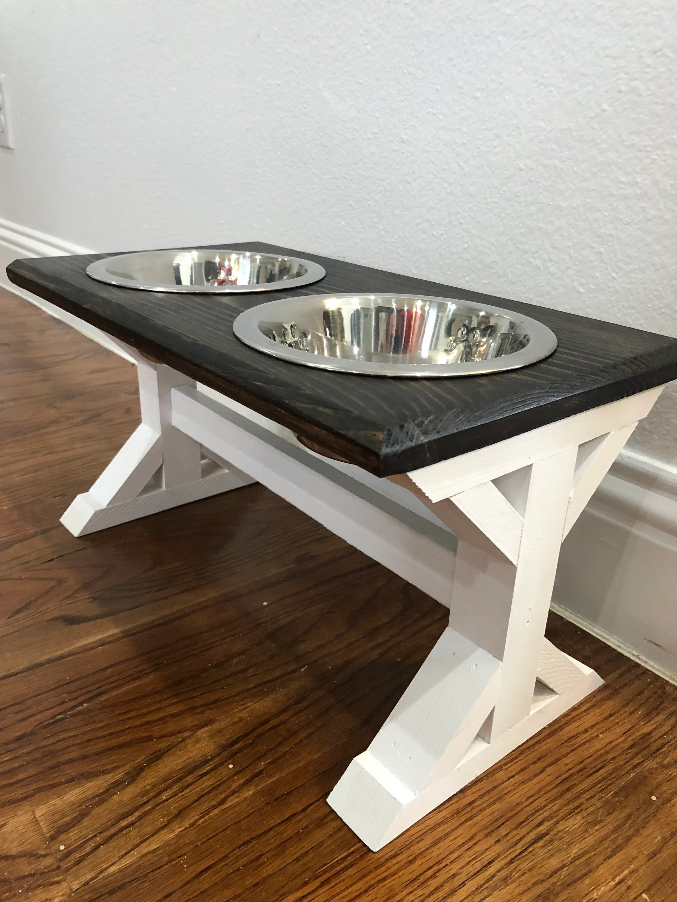 Large Raised Pet Feeder Zukko