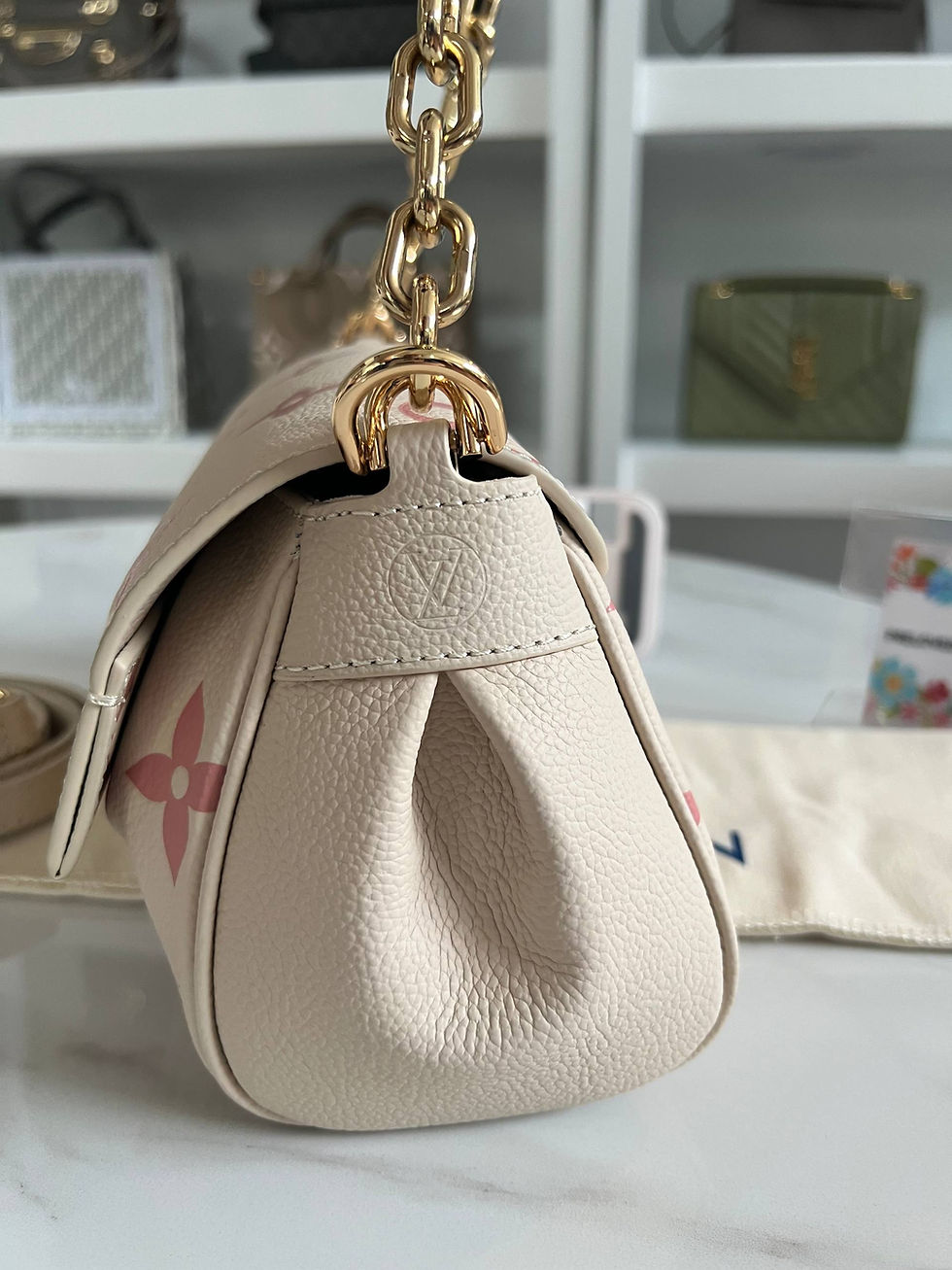 Thumbnail: Giant Favorite Beige and Pink