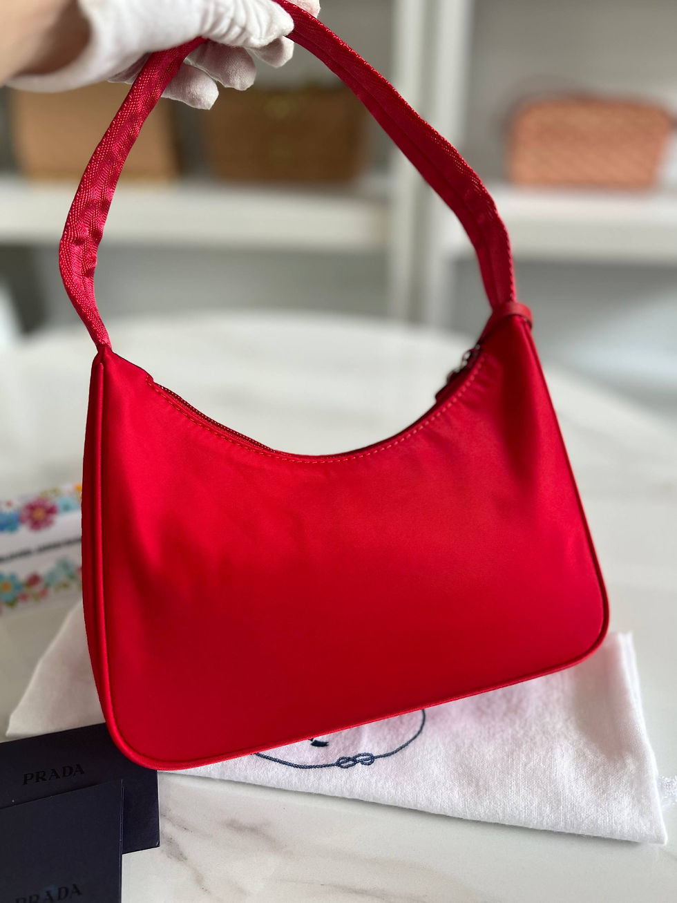 Thumbnail: Re-Edition 2000 Mini Hobo Bag in Red