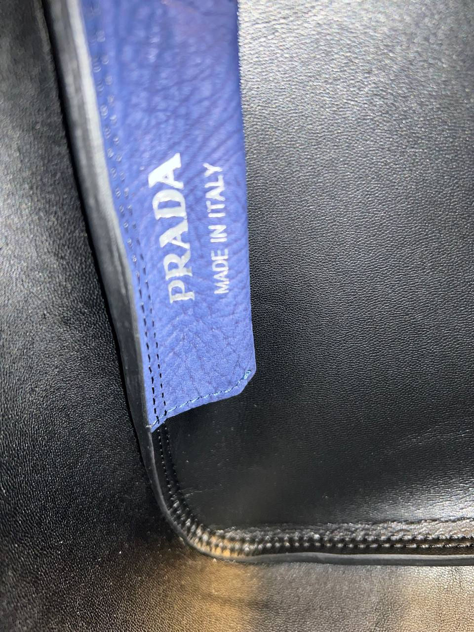 Thumbnail: Blue Leather Medium Shoulder Bag