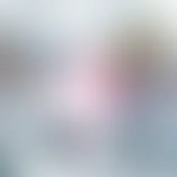 AI-logo med digitalt nettverk i bakgrunnen – illustrerer hvordan kunstig intelligens brukes i Google Ads for smartere annonsering og automatisert optimalisering.