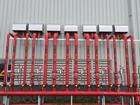 Wet Pipe vs Dry Pipe Fire Sprinkler Systems: Which One Is Right for Your Building?