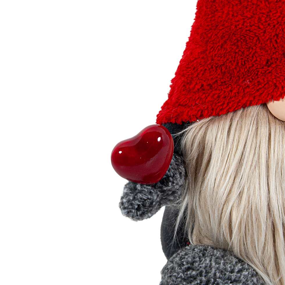 Kırmızı Şapkalı Kalp Tutan Cüce Figürü - Peluş Sevgililer Günü Hediyesi - Kalp Süsü Detayı