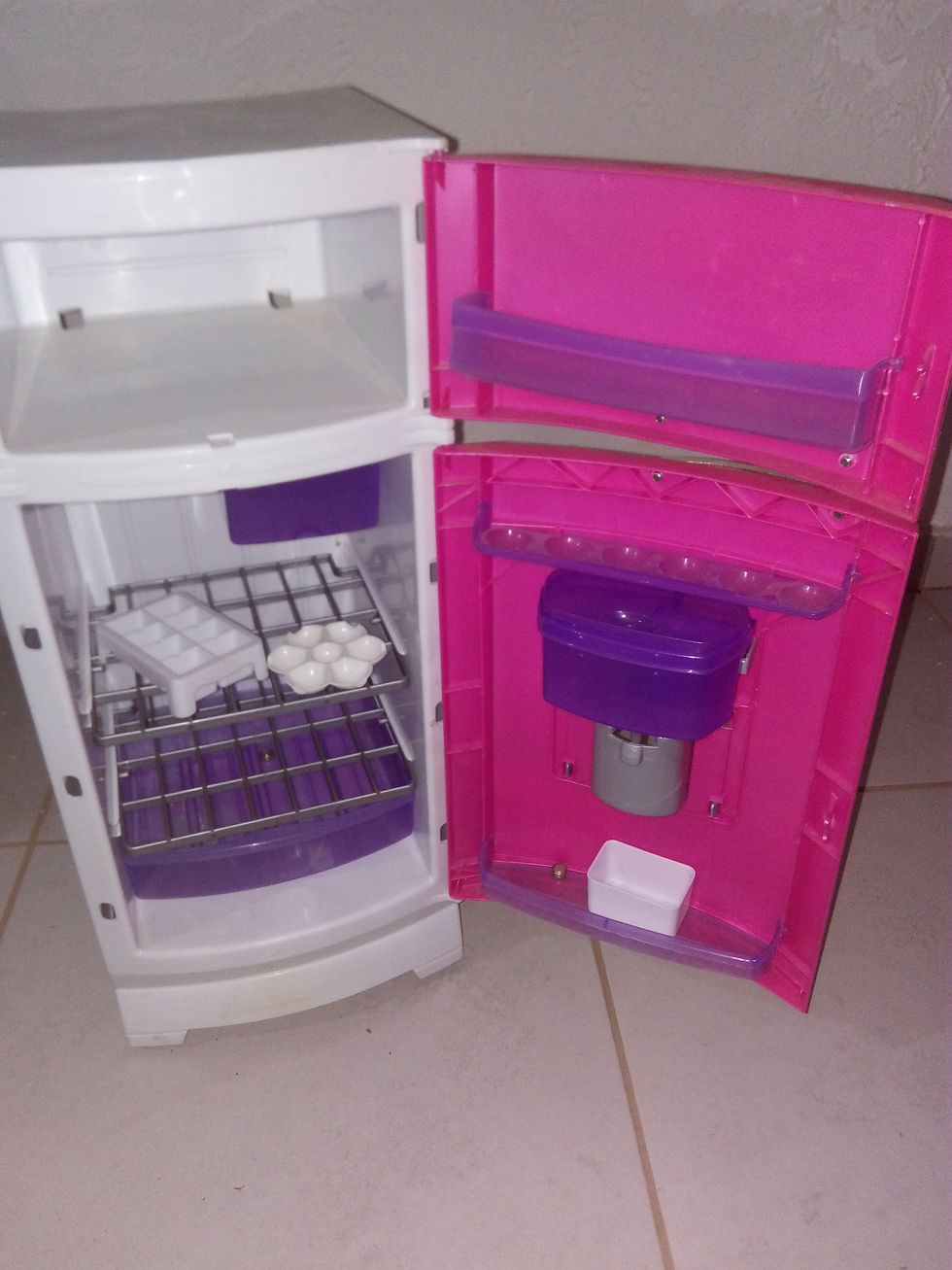 Miniatura: Vendido! Geladeira Magic Toys com dispenser de agua