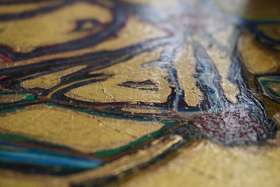 Thumbnail: texture of father in gold