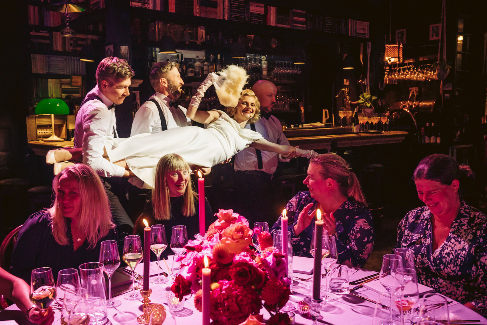 DRAMA DINNER — pasākuma noformējums, Šarmants