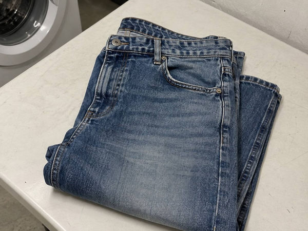 Jean denim bleu délavé