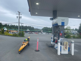 Ilha de Vancouver - Port Hardy - Rockpool Taran - Posto de gasolina