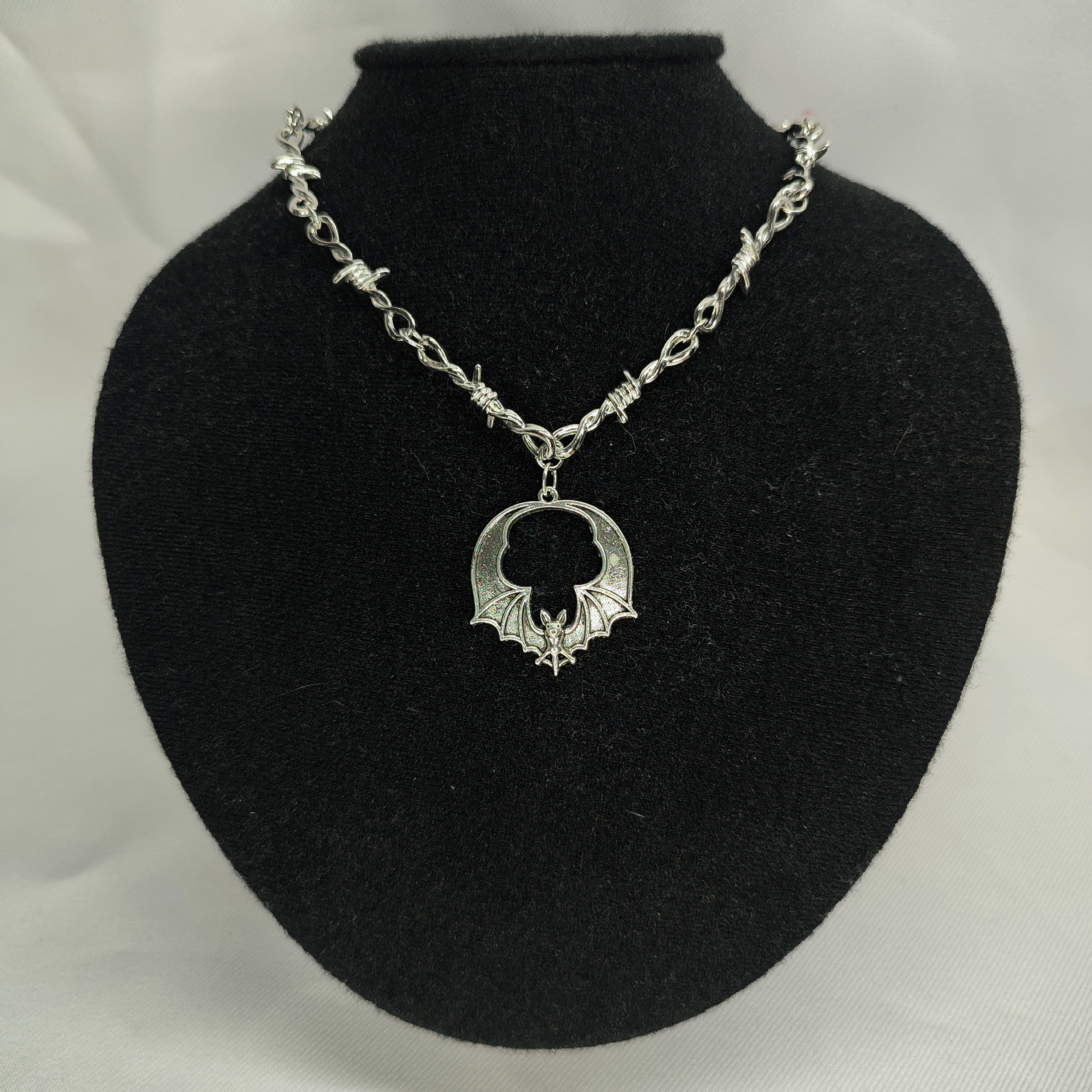 Collar Púas Murciélago