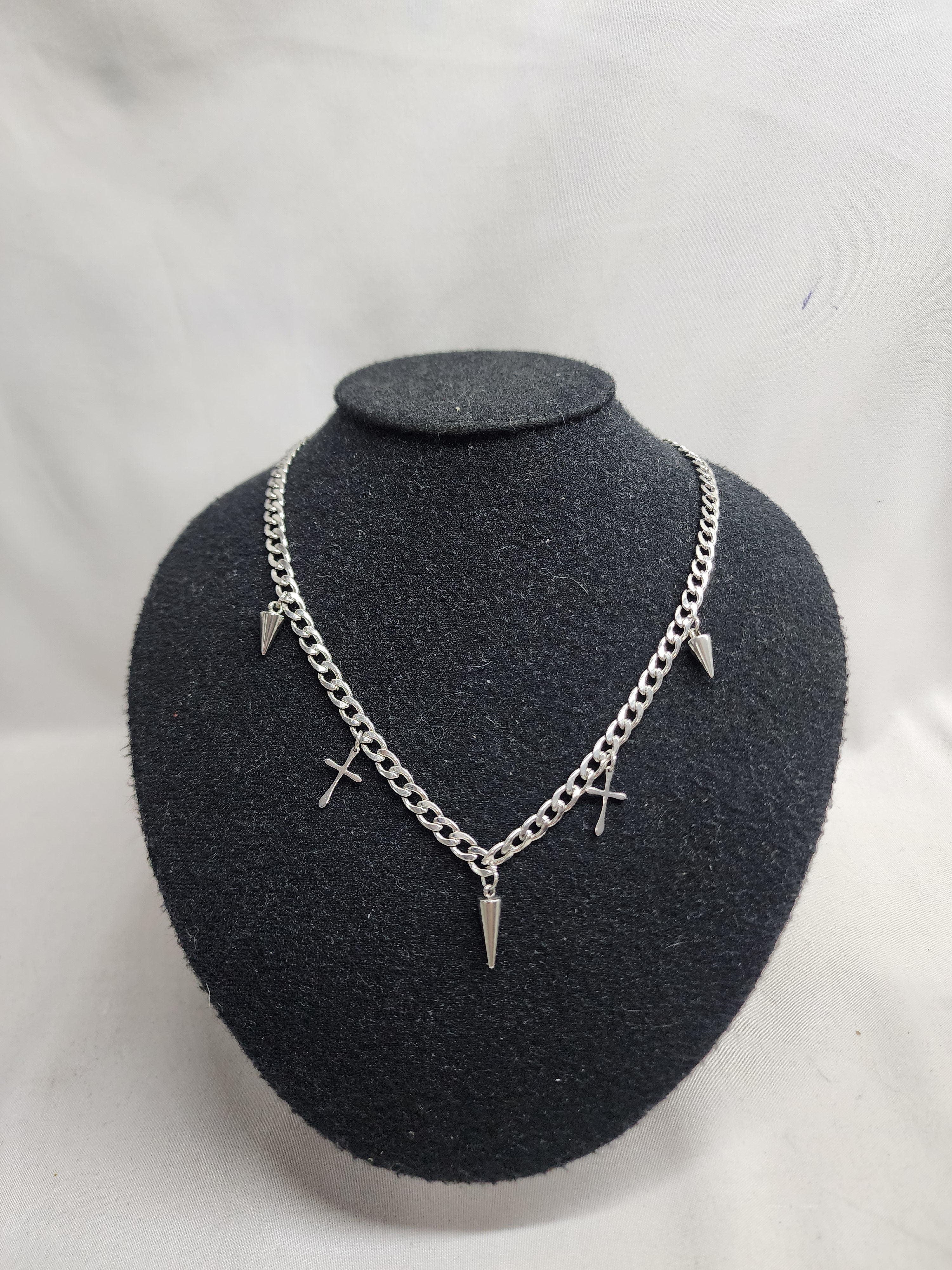 Collar Picos y Cruces Acero Inoxidable