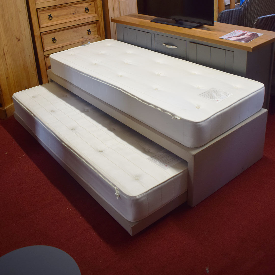 Savoy Bed
