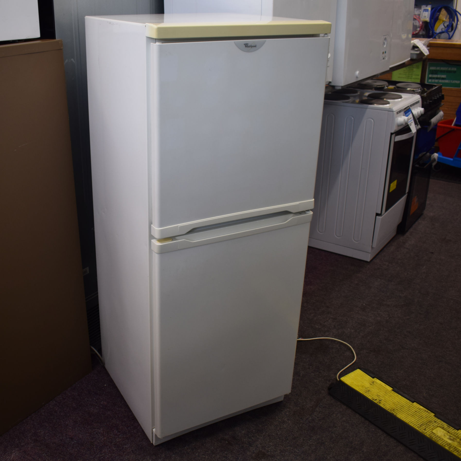 White Whirlpool Fridge Freezer