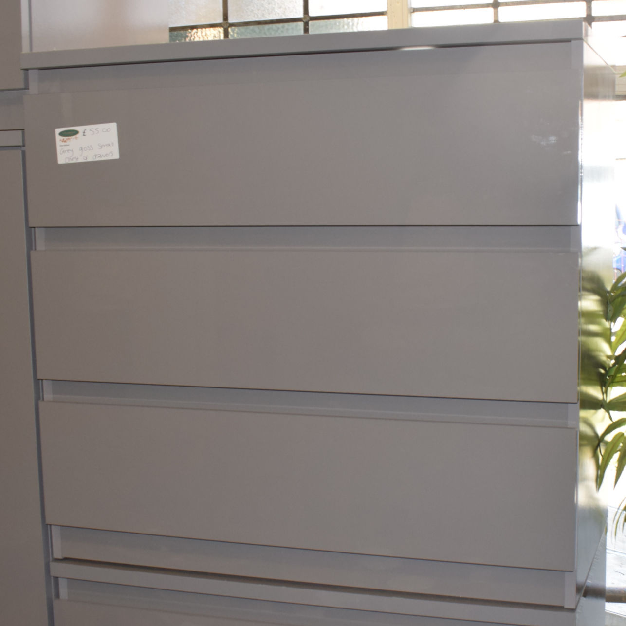 Grey Gloss Small Chest of Draws