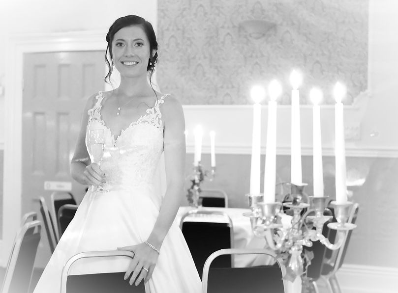 P2220622 B&W vig.JPG