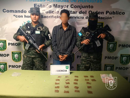 Joven capturado con supuesta droga en la Colonia Villanueva