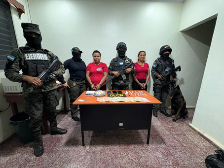 Personas siendo capturadas.