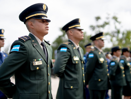 Los ascensos en las Fuerzas Armadas