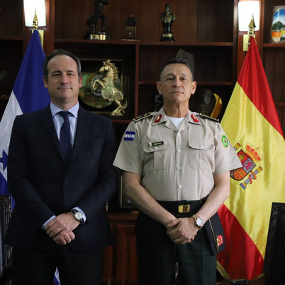JEMC recibe visita del embajador de España