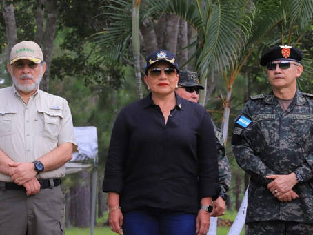 Presidenta Xiomara Castro visita el Primer Batallón de Ingenieros