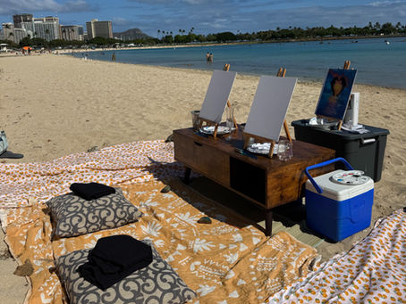 A Romantic Paint & Sip Date in Honolulu
