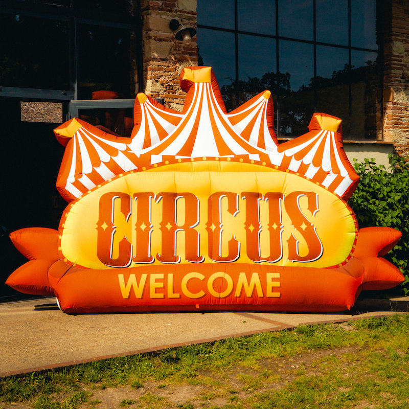 Lettrage CIRCUS géant