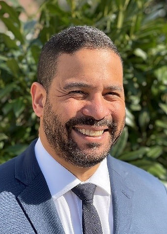 S. Hinds Headshot.jpg