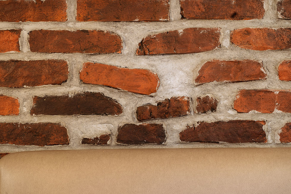 Mur de fausse pierre en plâtre et peinturer au airbrush