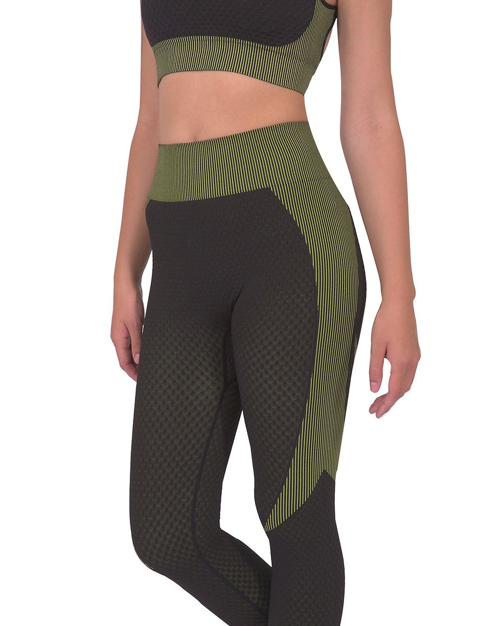 TroisGreenLeggings2_8O8n05h