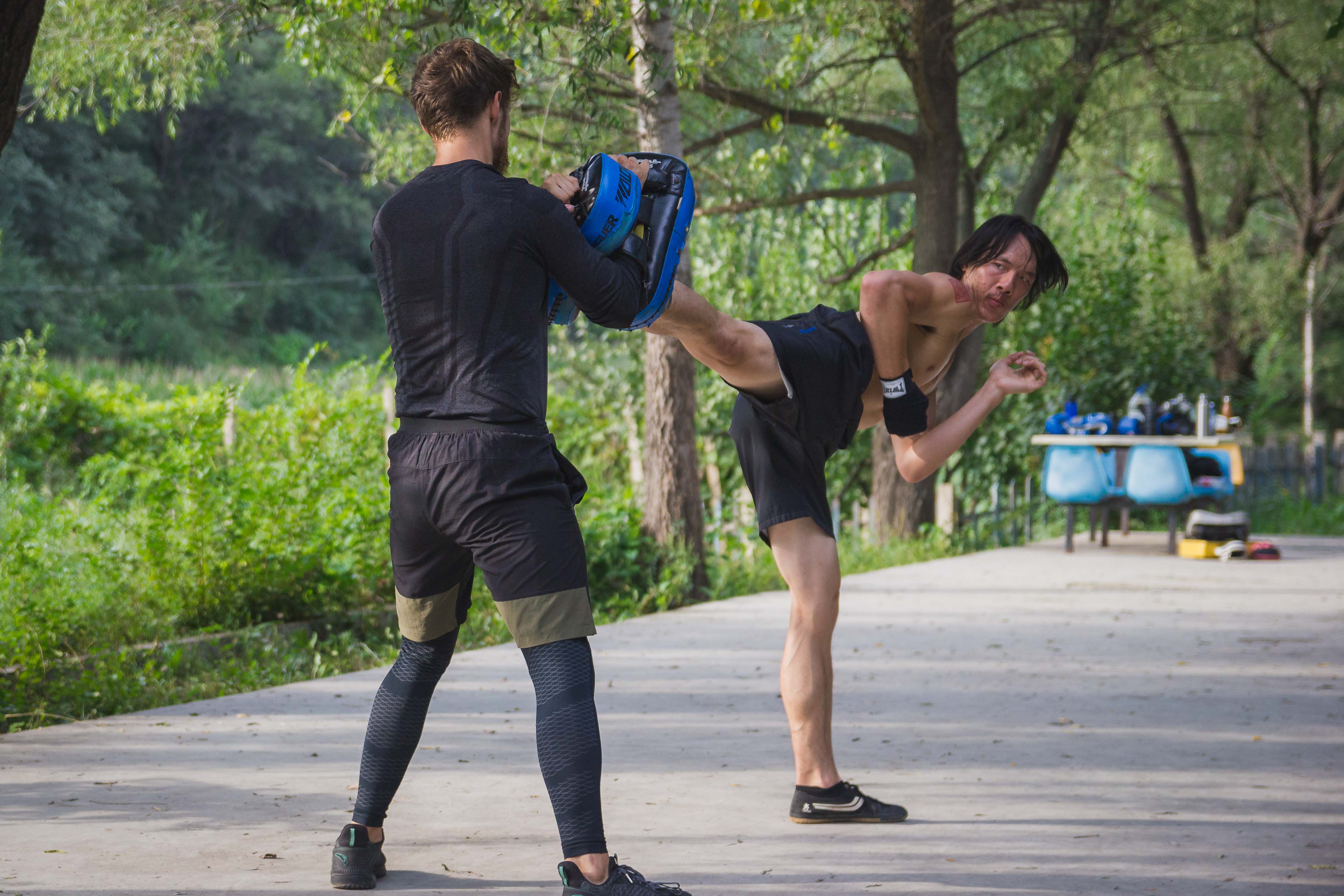 Side kick