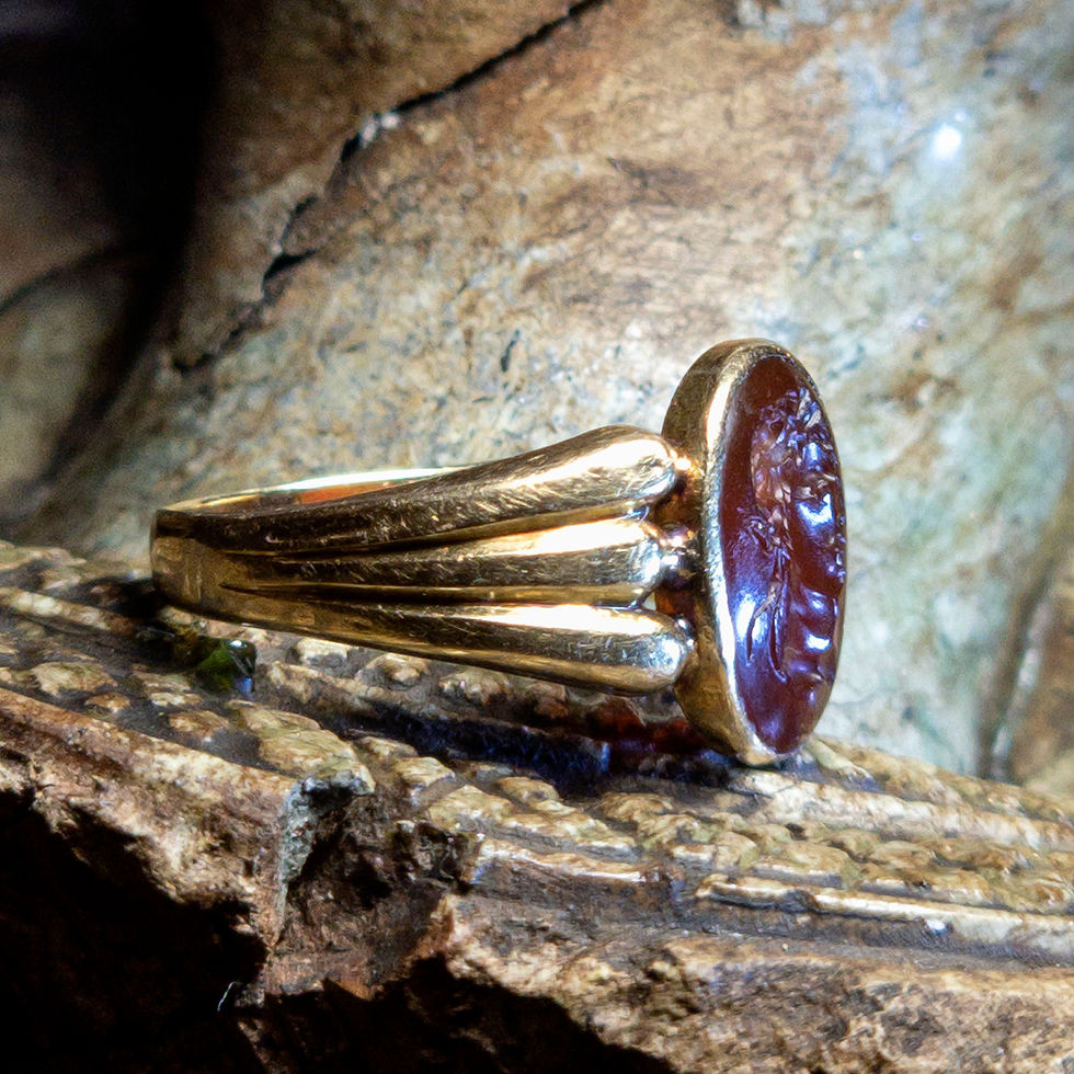 Thumbnail: Intaglio ring of an emperor
