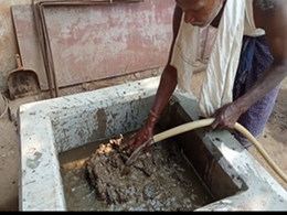 गोबर गैस के उपयोग से बदल सकती है किसानों की ज़िन्दगी