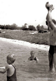 Kúpanie Šúrskom kúpalisku, 1958(?)