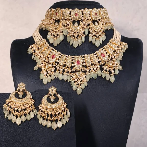 Elegant bridal Polki necklace set with earrings