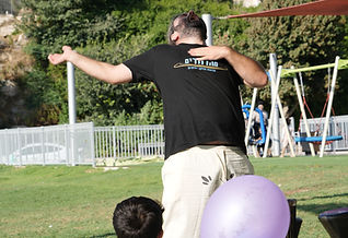 מפעיל מקצועי ליום הולדת