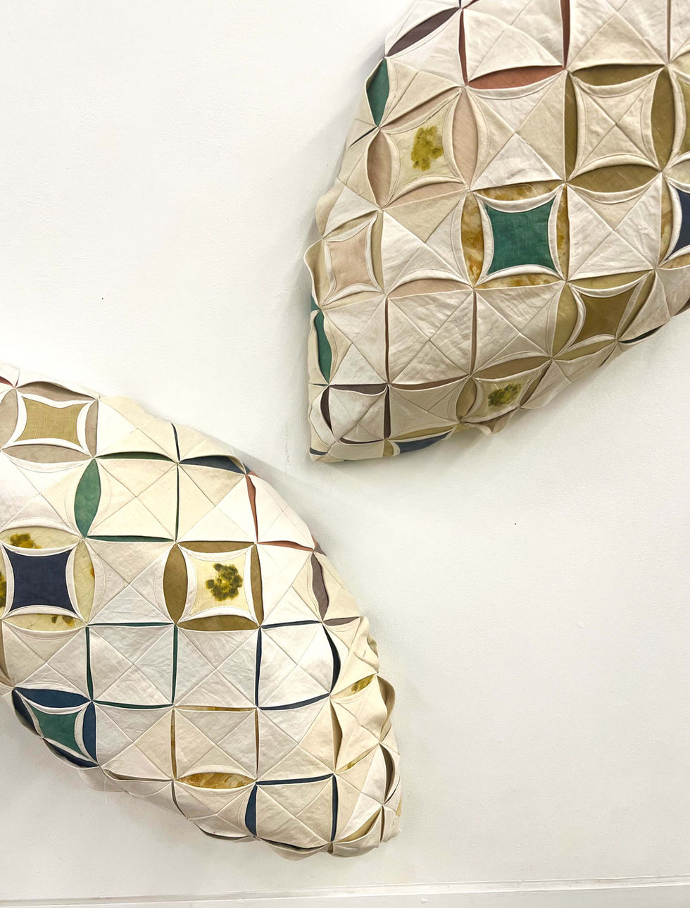 Stick together, Act as one (Detail)