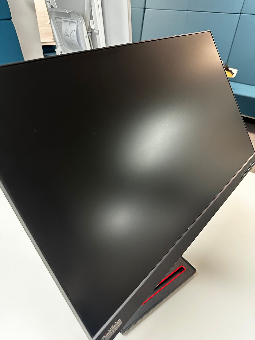 Thumbnail: Lenovo ThinkVision T24i-20 – sehr gut