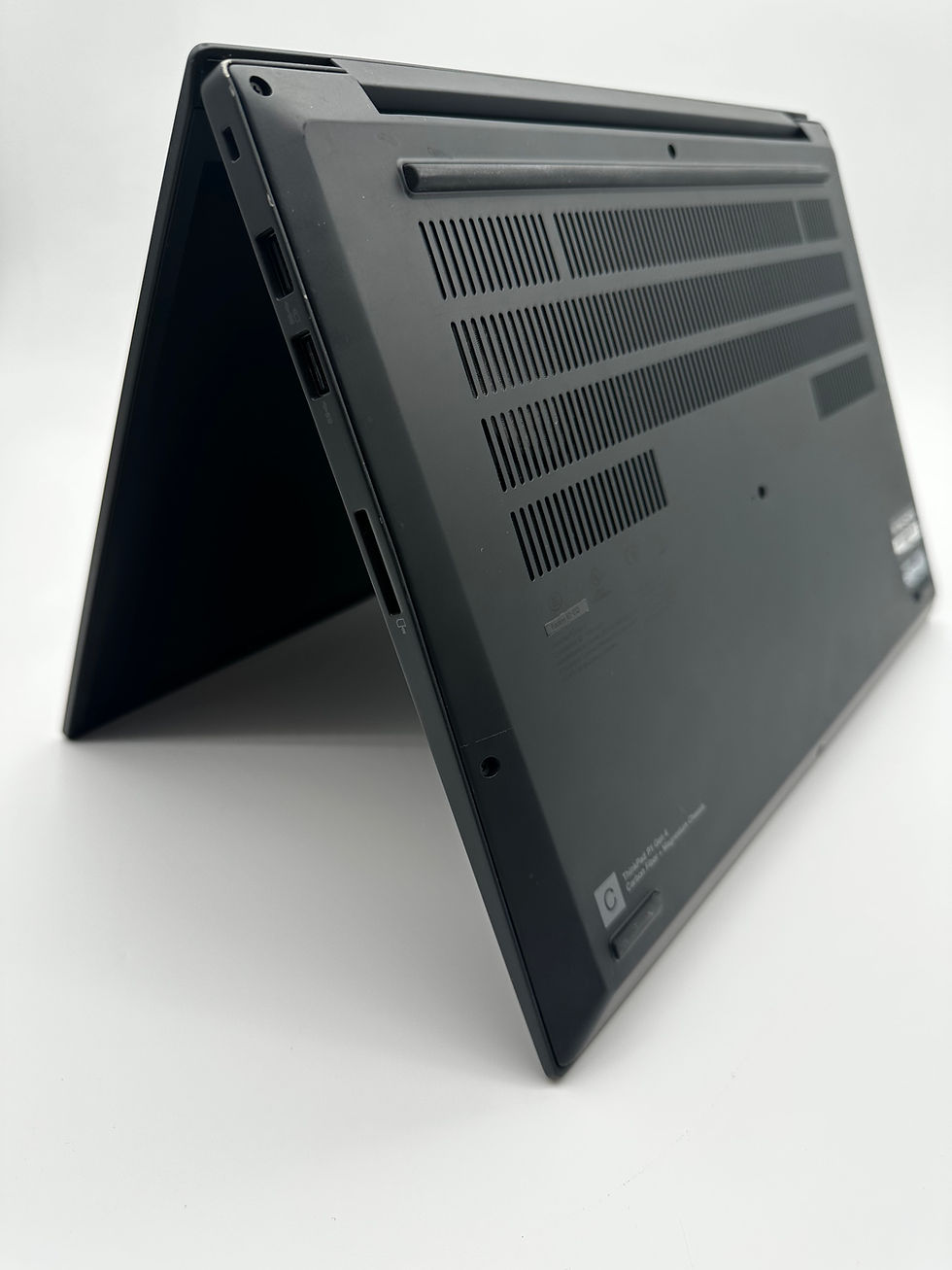 Miniaturbild: Lenovo ThinkPad P1 Gen 4 – sehr gut