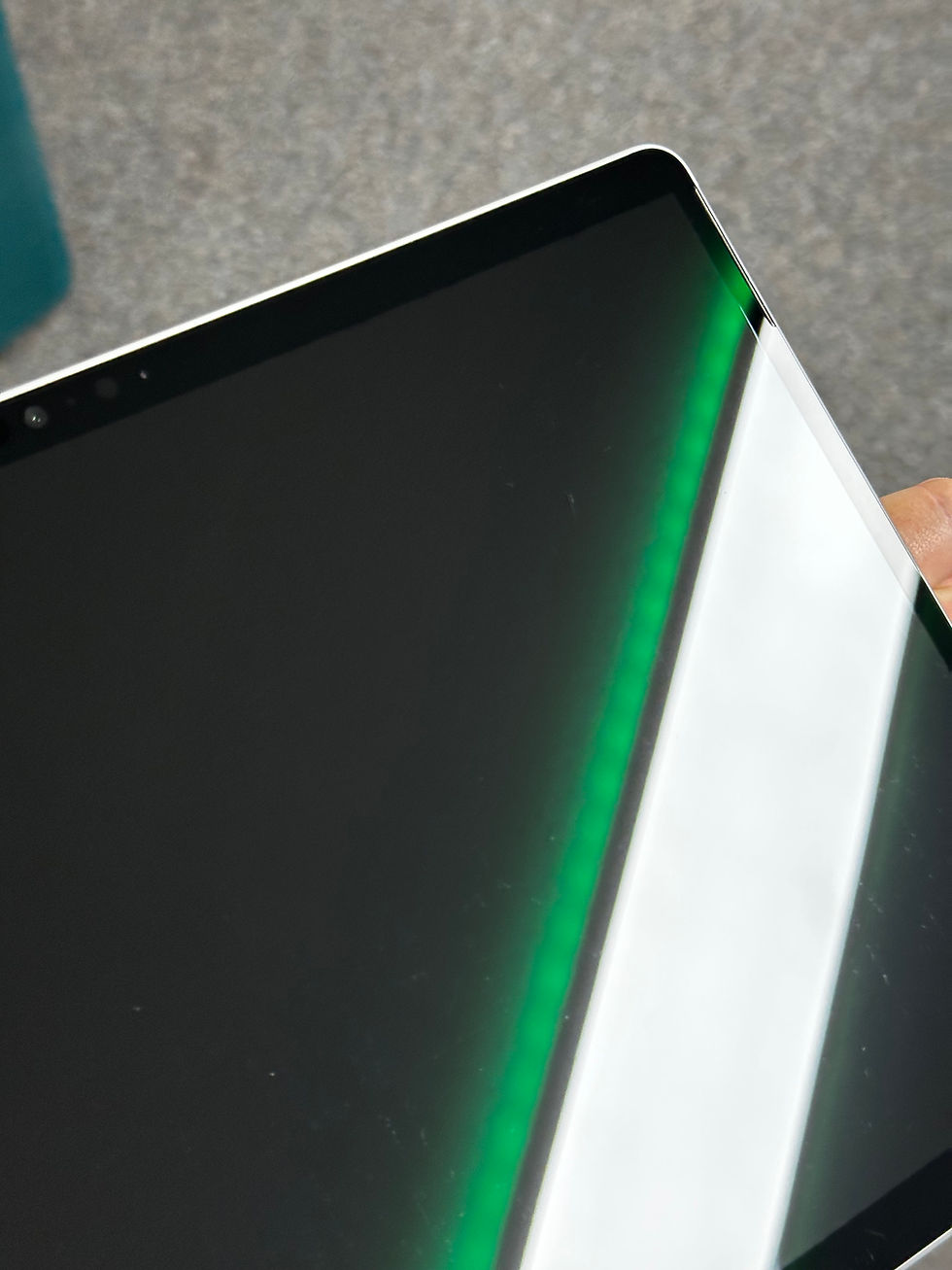 Thumbnail: Microsoft Surface Pro 8 – gut