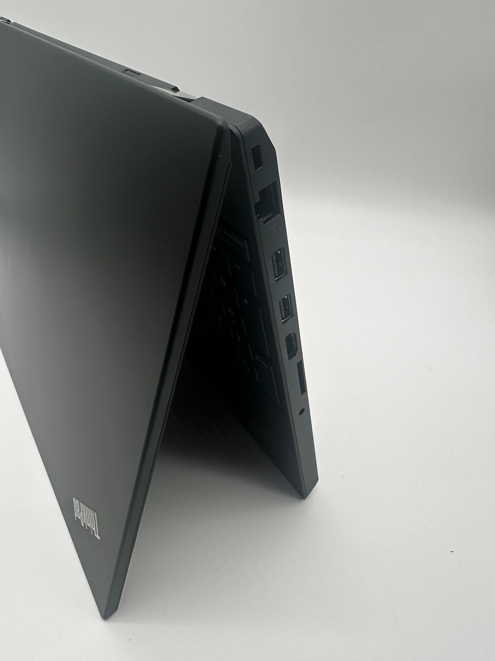 Thumbnail: Lenovo ThinkPad P15v Gen 3 - i9 – sehr gut