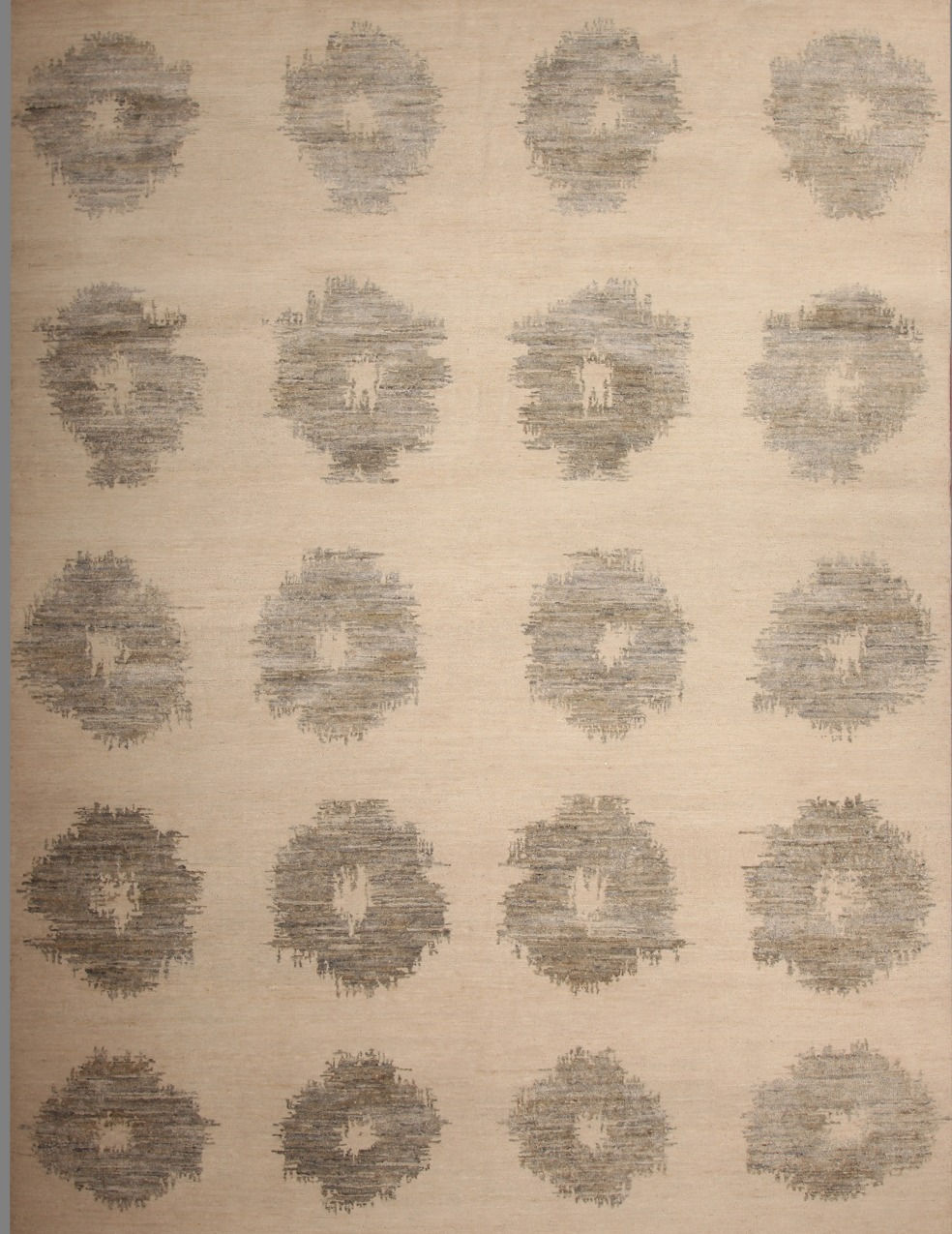 Handmade Silk and Wool Indian Rug | 7.7 X 10.4