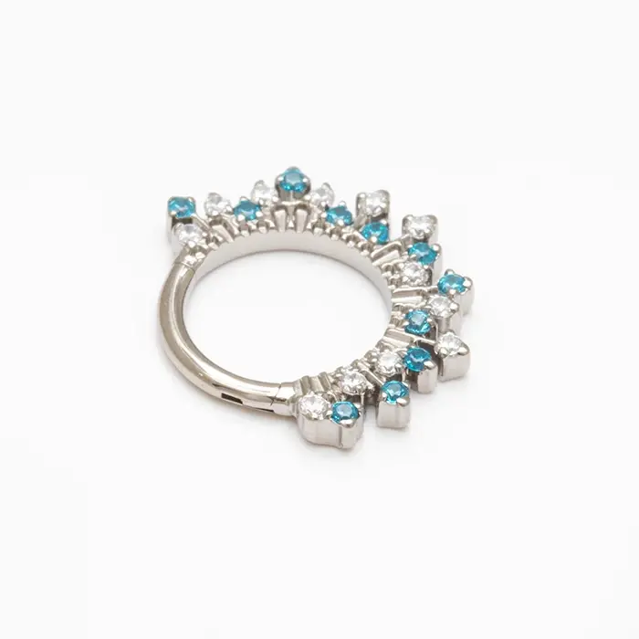 Miniaturbild: Daith Piercing Clicker von Tremun aus Titan mit Zirkonia