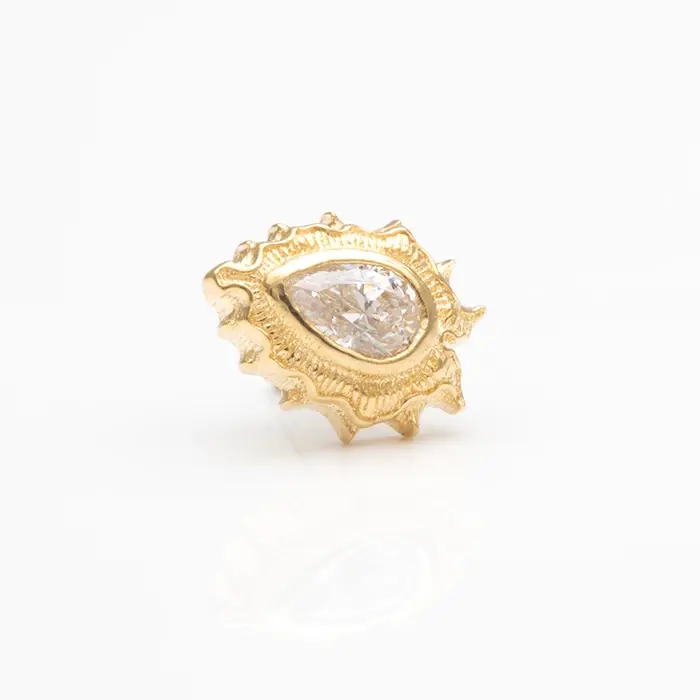 Thumbnail: Piercingschmuck für Conch Piercings von Anatometal mit Zirkonia