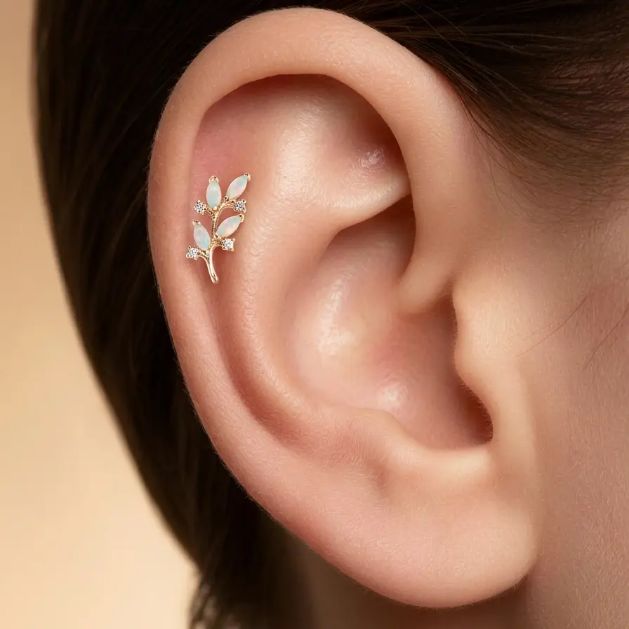 Helix Piercing mit Bitter Sweet von BVLA
