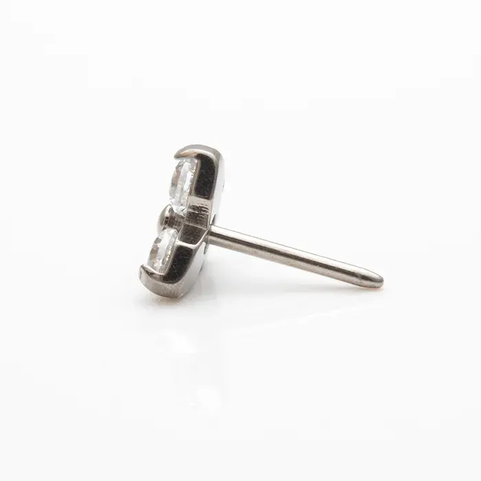 Miniaturbild: Dreieck Piercing