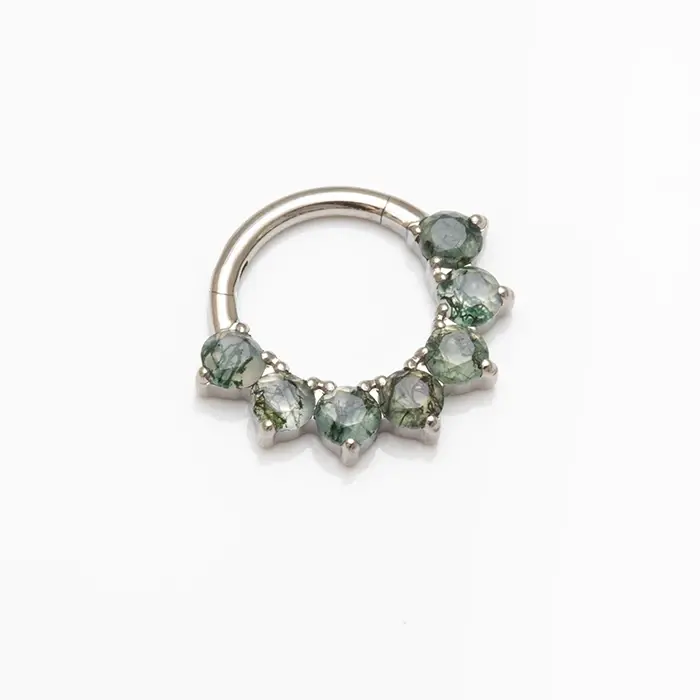 Daith Piercing Clicker Kara von Tremun aus Titan