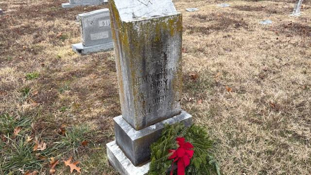 Veterans of the Ozarks bring Wreaths Across America to Kimberling City