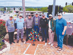 101st Airborne lays wreath at Veterans Memorial Garden