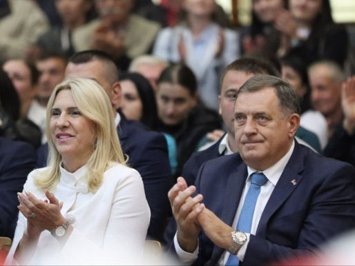 Povelja "Vaso Pelagić" Željki Cvijanović i Miloradu Dodiku