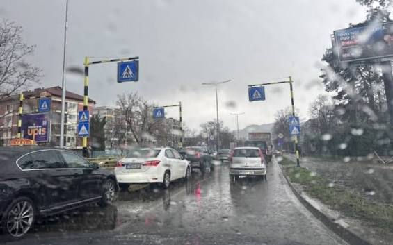 STIŽE KIŠA I PAD TEMPERATURE Danas oblačno i svježije, poznato i gdje se očekuju jače padavine